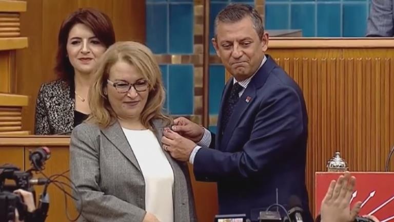 İYİ Parti’den istifa eden Ayşe Sibel Yanıkömeroğlu CHP’ye katıldı