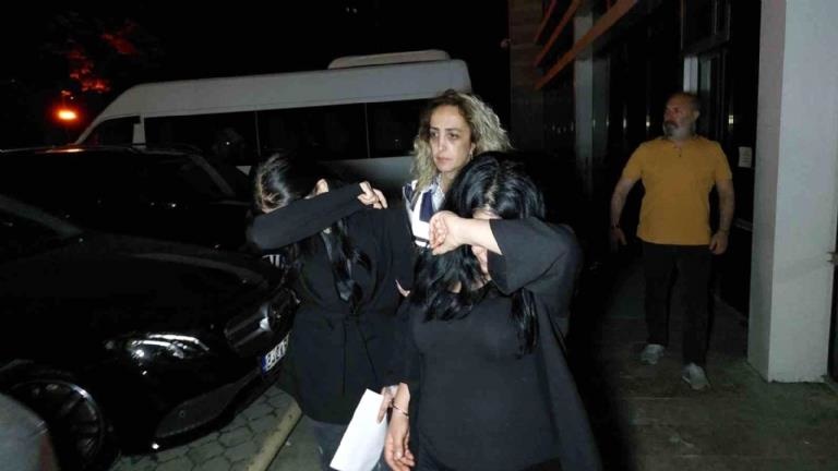 Samsun’da Sağlık Çalışanı İki Kadın, Evlerine Çağırdıkları Şahsı Darp ve Gasp Ettikleri İddiasıyla Tutuklandı