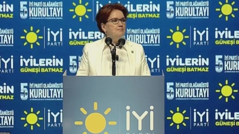 İYİ Parti'de kurultay günü! Meral Akşener, veda konuşması için kürsüde