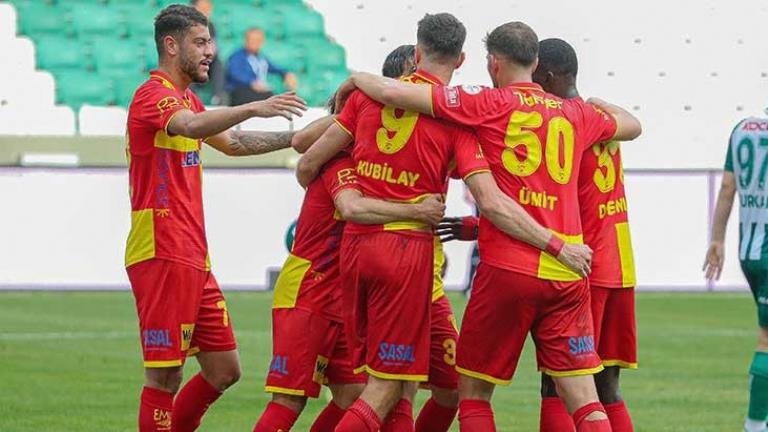 Gençlerbirliği'ni mağlup eden Göztepe, Süper Lig'e yükseldi