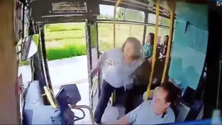 Adana’da otobüsün açık kapısından düşen yaşlı kadının ölümüne neden olan şoför tutuklandı