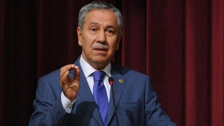 Bülent Arınç, Özgür Özel i kahramanı olarak nitelendirdi