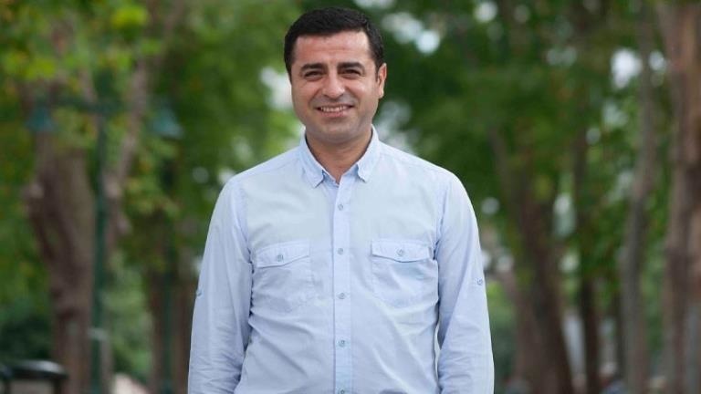 Selahattin Demirtaş, 1 yıl sonra ilk paylaşımını yaptı: Bizi burada ağlattınız zalımlar