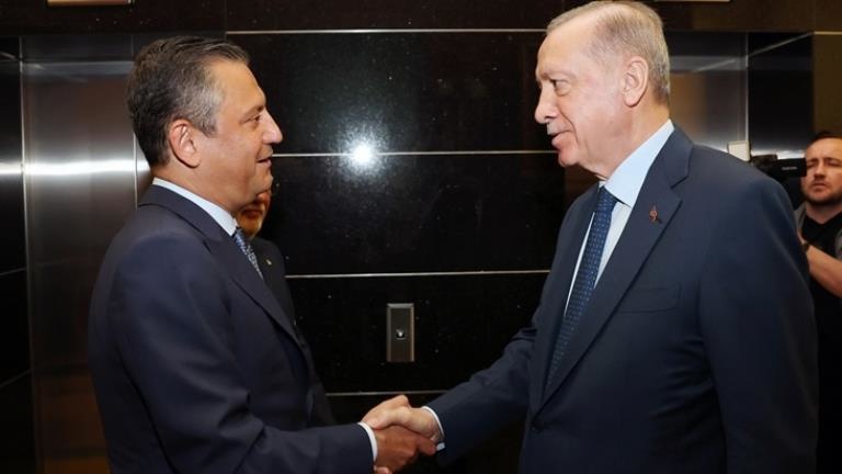 Cumhurbaşkanı Erdoğan'la görüşen CHP lideri Özel'den ilk sözler