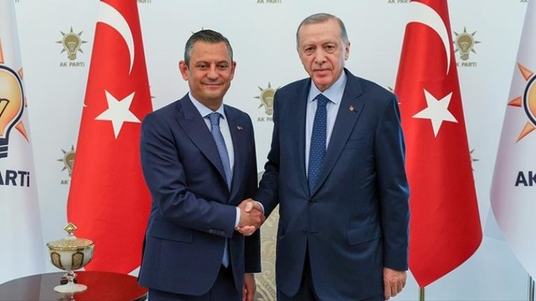 CHP lideri Özel: Erdoğan la görüşmede büyükelçi görevlendirme önerisi eski Cumhurbaşkanı Sezer den geldi