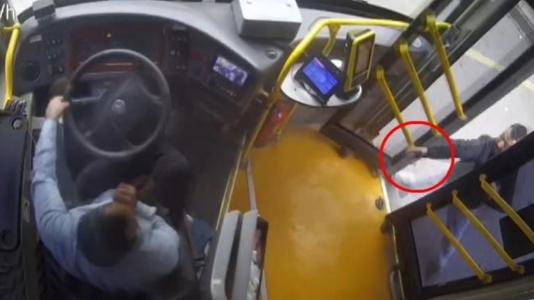 Ümraniye’de İETT Otobüsü Şoförü Silahlı Saldırıya Uğradı
