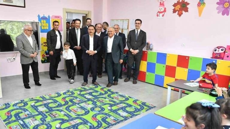 Çocuklar ve gençler için muhteşem eser Kayseri’de bir spor okulu daha hizmete açıldı