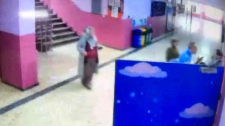 Maltepe’de Okul Yöneticilerine Saldırı Anı Güvenlik Kamerasına Yansıdı
