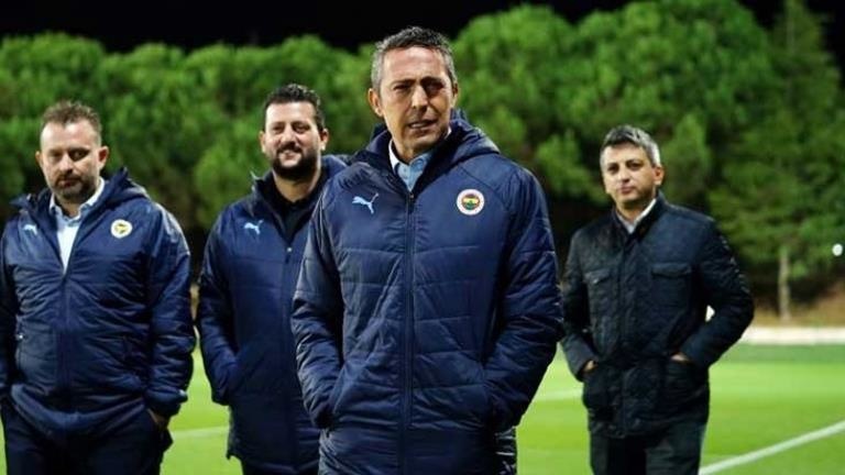 Ali Koç, Galatasaray derbisi öncesi futbolcularla bir araya geldi