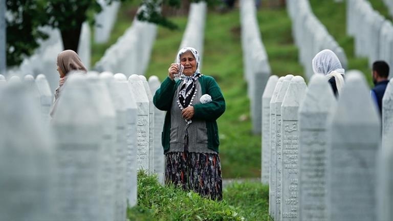 BM Genel Kurulu, 11 Temmuz'u Srebrenitsa Soykırımı'nı anma günü ilan etti.