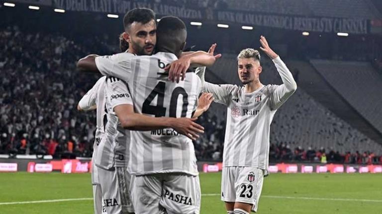 Trabzonspor’u 3-2 yenen Beşiktaş Ziraat Türkiye Kupası’nın sahibi oldu