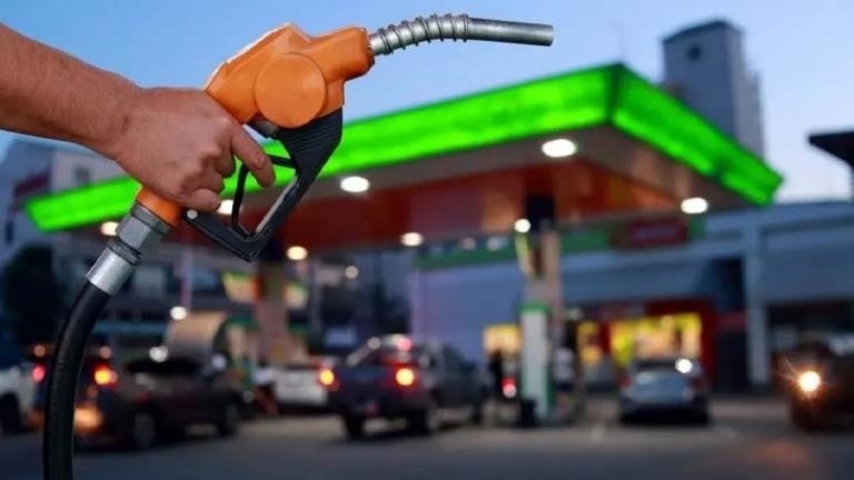 Petrol Fiyatları Düşüşe Geçti, İstanbul’da Benzin İndirime Gidiyor