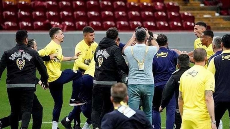 İfadeleri 4 saat sürdü Fenerbahçeli 3 isme yurt dışına çıkış yasağı