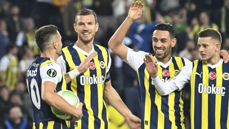 Fenerbahçe’nin kaptanları yönetime resti çekti: İsmail Kartal varsa, biz yokuz