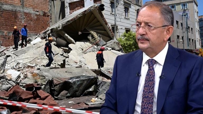 İstanbul Küçükçekmece'de 3 katlı bir apartman çöktü