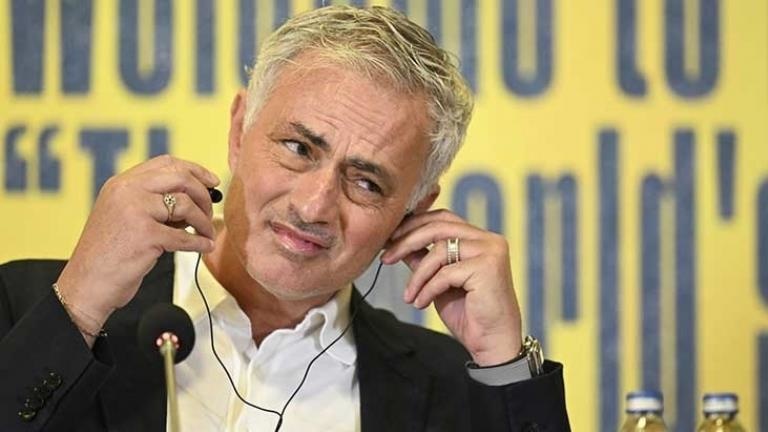 Daha ilk toplantısında yaşananlara bakın Mourinho, sorulan sorulara isyan etti