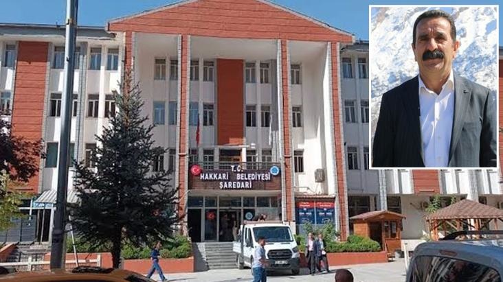 Hakkari Belediyesi Eş Başkanı Mehmet Akış, Van’da gözaltına alındı Polis belediyede arama yapıyor