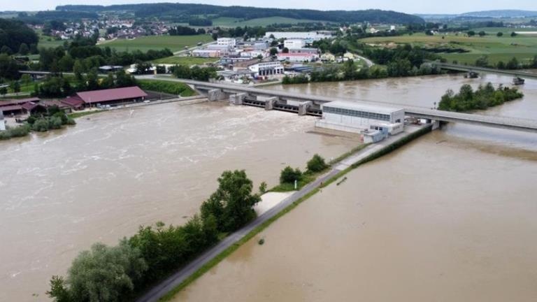 Almanya’yı sel vurdu, Tuna Nehri taştı: 5 ölü