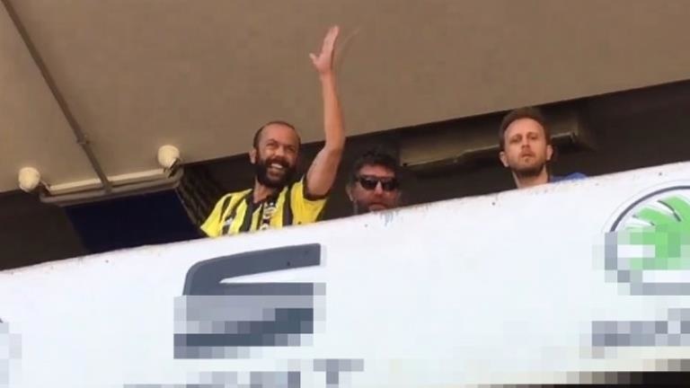 Oyuncu Sarp Akkaya, Fenerbahçe seçimleri sırasında kongre üyelerine küfretti