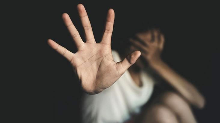 İzmir'de 14 yaşındaki çocuğa tecavüz suçlamasıyla 4 kişi tutuklandı