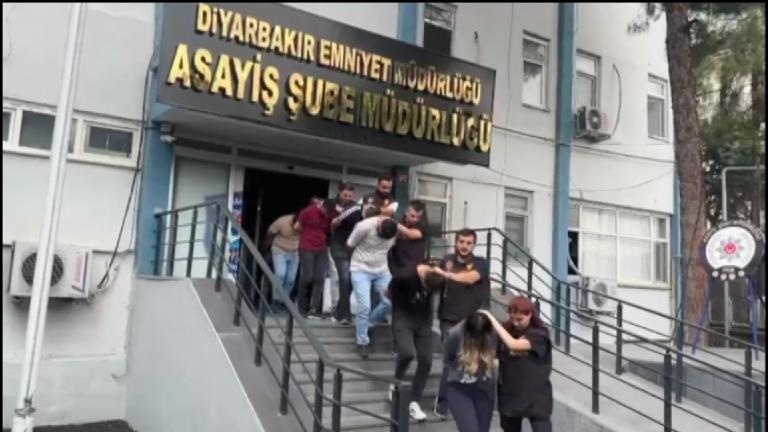 Diyarbakır’da ’güzellik salonları’nda fuhuşa ’Matruşka’ operasyonu: 8 tutuklama