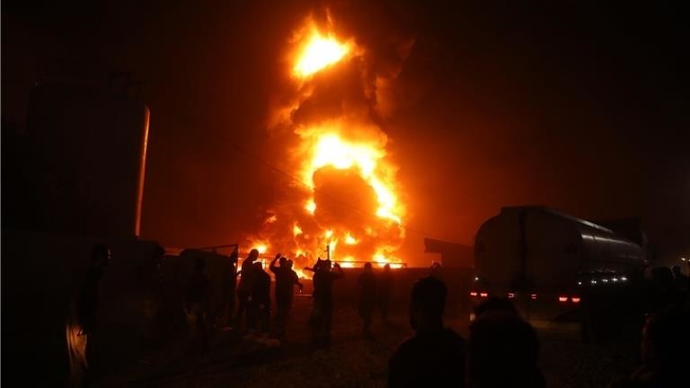 Erbil’de petrol rafinerisinde korkutan yangın Alevler gökyüzünü kapladı