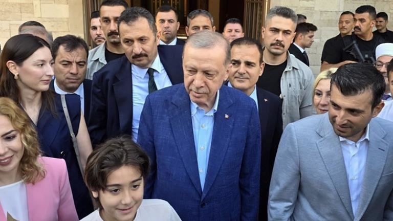 Cumhurbaşkanı Erdoğan, bayram namazını Marmaris’te kıldı