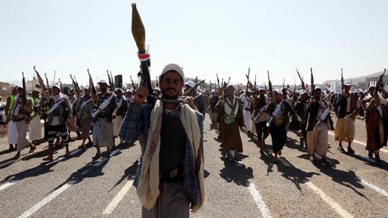 Yemen’deki Husiler, Kızıldeniz ve Umman Denizi’nde gemilere saldırdı